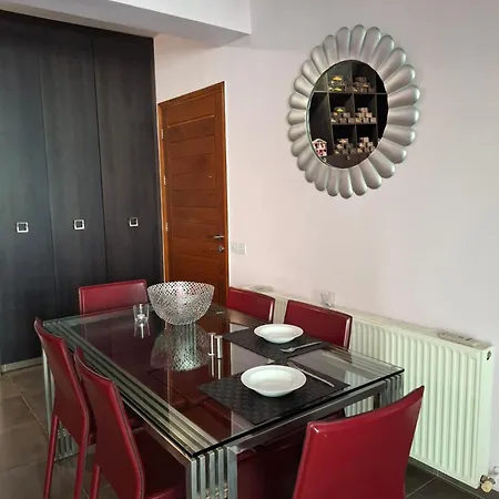 Private In Shared Downtown * Nicosia