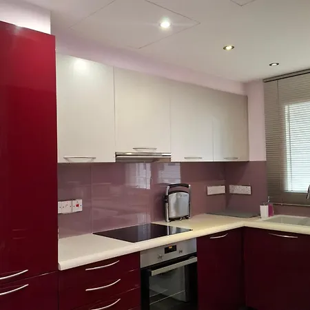Private In Shared Downtown Homestay Nicosia